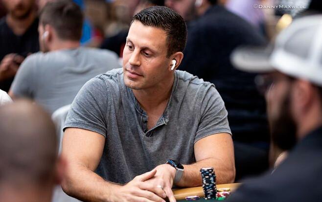 Garrett Adelstein 分享有关Hustler现场扑克作弊阴谋的详细信息
